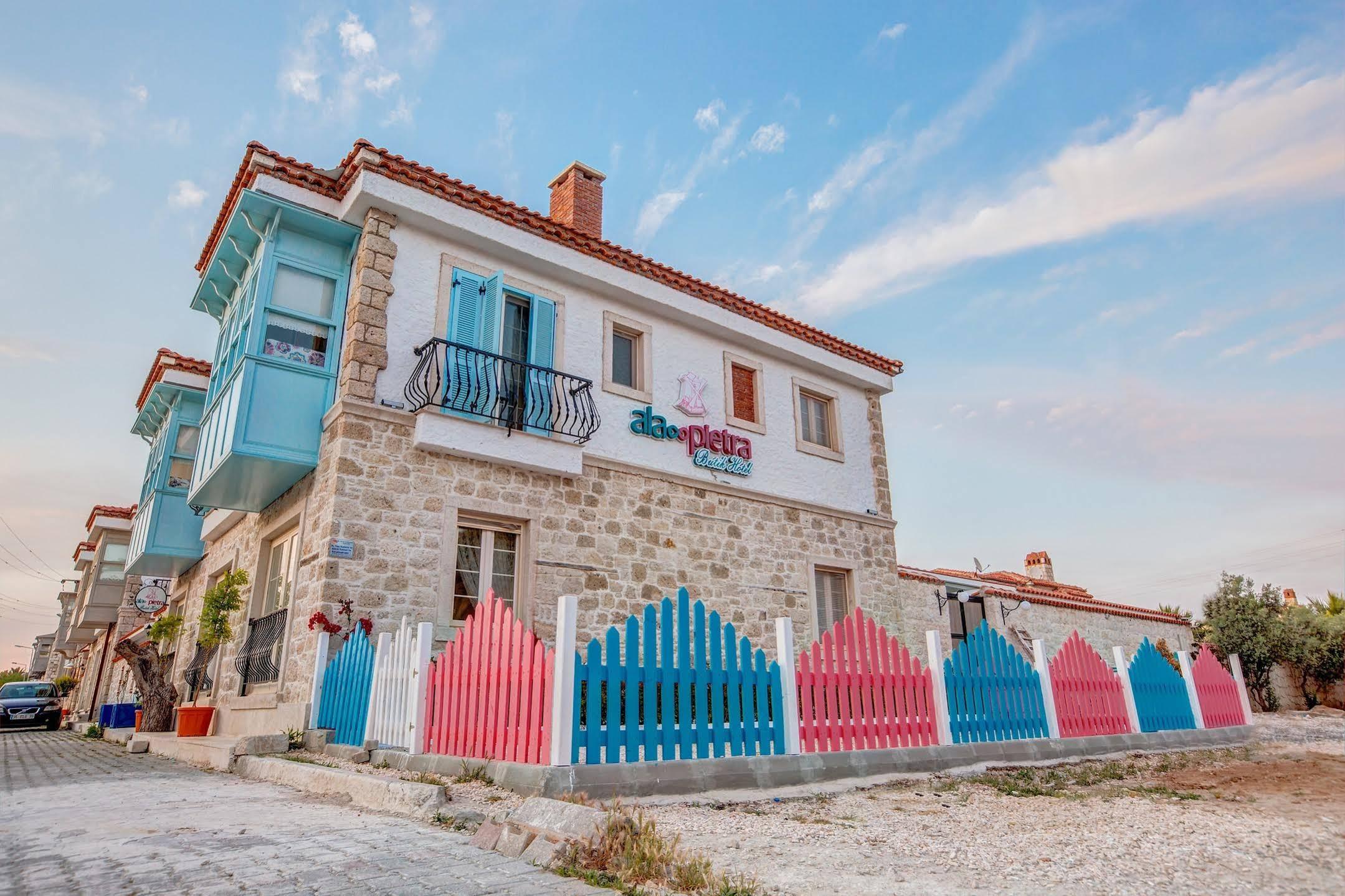 Bellapietra Hotel Алачати Экстерьер фото