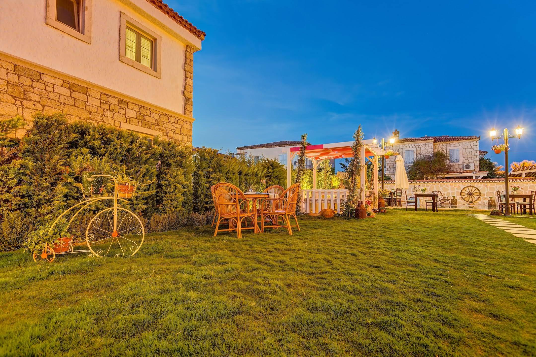 Bellapietra Hotel Алачати Экстерьер фото